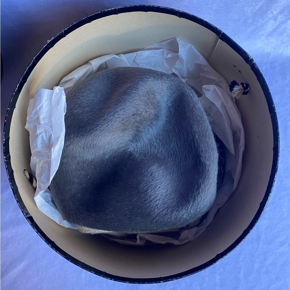 Vintage 1950’s Schleisner Co. Women\'s Fur Pillbox Hat/Original Box Mid Century main image 6